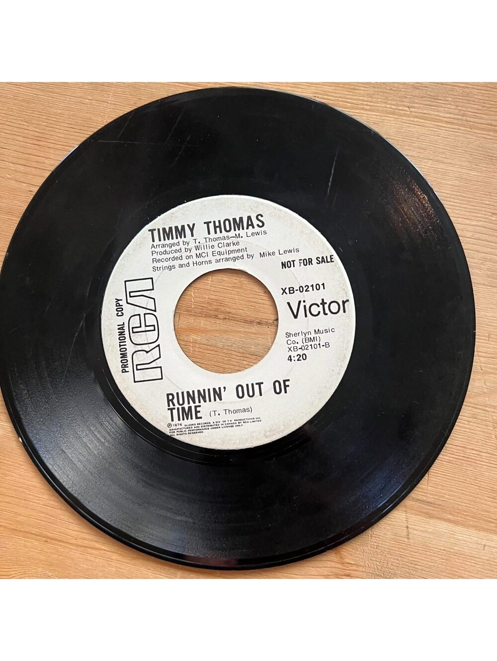 Timmy Thomas - Runnin' out of Time/Love Shine 45rpm VG+ R12